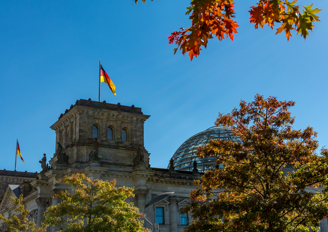 Jugend und Parlament: Bewirb dich jetzt!
