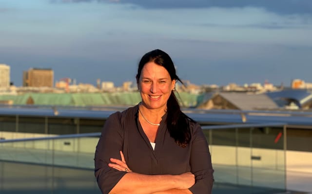 Stellenausschreibung: Mitarbeiter*in für Büroorganisation und -kommunikation in Elternzeitvertretung